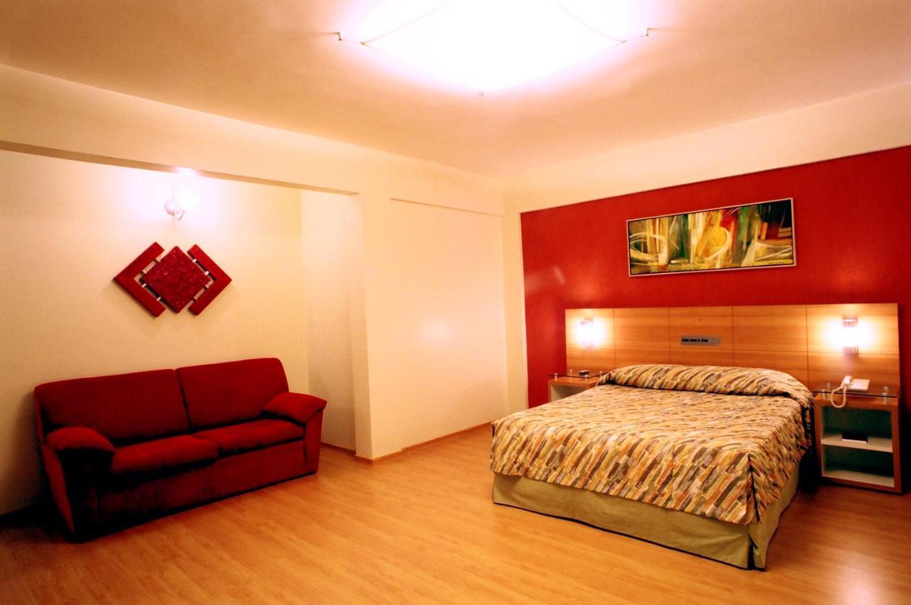 Liber Hotel Nova Serrana - Conforto Na Rota Da Br-262 Экстерьер фото